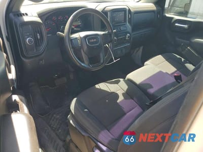 Zdjęcie 8 z 11 samochodu: 2020 GMC SIERRA 3500 UTILITY / SERVICE TRUCK VIN:1GD38PE75LF274537 - miniatura