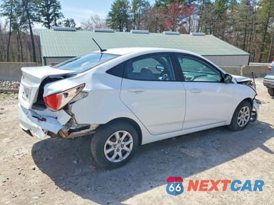 Trzecie zdjęcie samochodu z tyłu: 2017 HYUNDAI ACCENT SE VIN:KMHCT4AE0HU328086 - miniatura