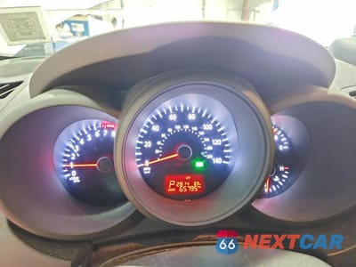 Zdjęcie 9 z 11 samochodu: 2012 KIA SOUL BASE VIN:KNDJT2A56C7435859 - miniatura