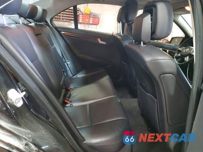 Zdjęcie 10 z 12 samochodu: 2013 MERCEDES-BENZ C 300 4MATIC VIN:WDDGF8AB2DG052115 - miniatura