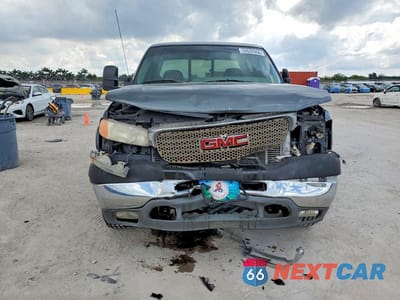 Piąte zdjęcie samochodu w środku: 2002 GMC SIERRA K2500 HEAVY DUTY VIN:1GTHK23182F120545 - miniatura