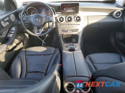 Zdjęcie 8 z 11 samochodu: 2015 MERCEDES-BENZ C 300 4MATIC VIN:55SWF4KBXFU072508 - miniatura