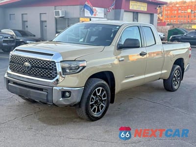 2019 TOYOTA TUNDRA SR5 5TFUY5F10KX825683 - główne zdjęcie licytacji z USA - miniatura