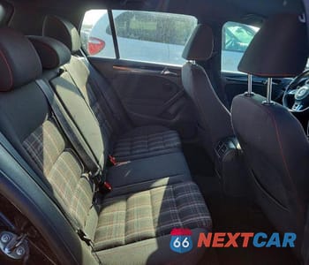 Zdjęcie 10 z 12 samochodu: 2011 VOLKSWAGEN GTI VIN:WVWHV7AJ7BW200782 - miniatura