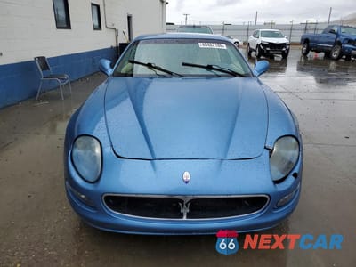 Piąte zdjęcie samochodu w środku: 2002 MASERATI COUPE GT VIN:ZAMBC38AX20006529 - miniatura