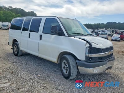 Czwarte zdjęcie samochodu z boku: 2013 CHEVROLET EXPRESS G2500 LT VIN:1GAWGRFA6D1114958 - miniatura