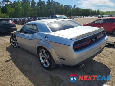 Drugie zdjęcie samochodu z przodu: 2020 DODGE CHALLENGER SXT VIN:2C3CDZAG6LH207031 - miniatura