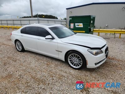 Czwarte zdjęcie samochodu z boku: 2011 BMW 750 LI VIN:WBAKB8C51BCY66992 - miniatura