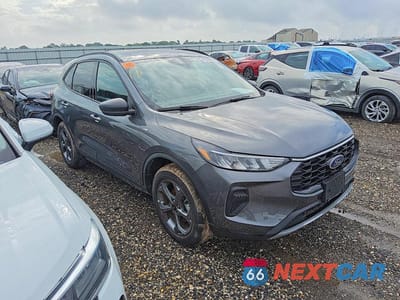 Czwarte zdjęcie samochodu z boku: 2025 FORD ESCAPE ST LINE VIN:1FMCU9MN8SUA87536 - miniatura