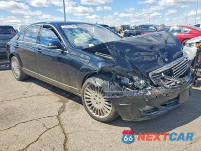 Czwarte zdjęcie samochodu z boku: 2007 MERCEDES-BENZ S 550 VIN:WDDNG71X67A051454 - miniatura