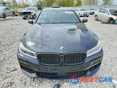 Piąte zdjęcie samochodu w środku: 2016 BMW 750 XI VIN:WBA7F2C56GGE12389 - miniatura