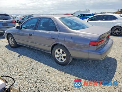 Drugie zdjęcie samochodu z przodu: 1999 TOYOTA CAMRY LE VIN:4T1BG22K4XU898499 - miniatura