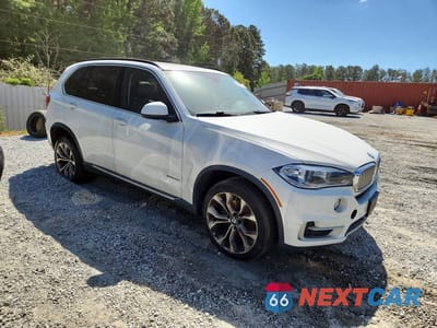 Czwarte zdjęcie samochodu z boku: 2016 BMW X5 SDRIVE35I VIN:5UXKR2C52G0R68904 - miniatura