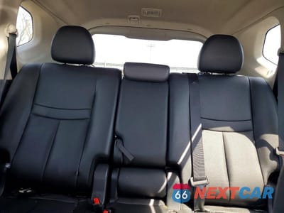 Zdjęcie 10 z 13 samochodu: 2019 NISSAN ROGUE SL VIN:5N1AT2MV9KC781496 - miniatura