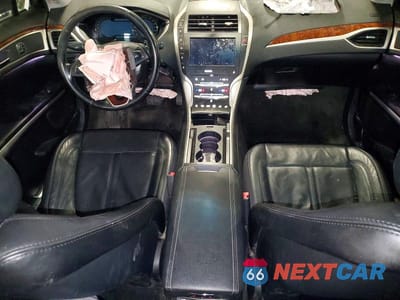 Zdjęcie 8 z 13 samochodu: 2016 LINCOLN MKZ VIN:3LN6L2JK1GR600982 - miniatura