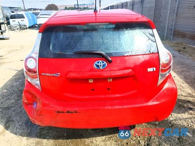 Zdjęcie 6 z 13 samochodu: 2014 TOYOTA PRIUS C TWO VIN:JTDKDTB3XE1559353 - miniatura