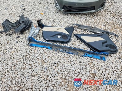 Zdjęcie 13 z 14 samochodu: 2019 TOYOTA PRIUS XLE AWD-E VIN:JTDL9RFU1K3002049 - miniatura