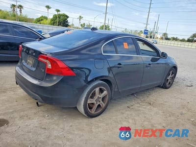 Trzecie zdjęcie samochodu z tyłu: 2012 VOLVO S60 T5 VIN:YV1622FS7C2121278 - miniatura