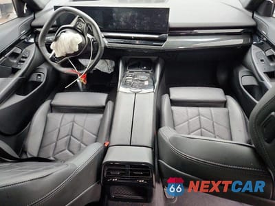 Zdjęcie 8 z 12 samochodu: 2024 BMW 530 I VIN:WBA43FJ0XRCS39428 - miniatura
