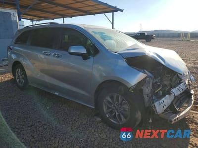 Czwarte zdjęcie samochodu z boku: 2022 TOYOTA SIENNA XLE VIN:5TDJSKFC9NS044854 - miniatura