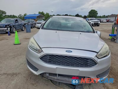 Piąte zdjęcie samochodu w środku: 2015 FORD FOCUS SE VIN:1FADP3F29FL365362 - miniatura