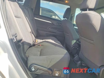 Zdjęcie 11 z 12 samochodu: 2017 TOYOTA HIGHLANDER LE VIN:5TDZARFH9HS027339 - miniatura