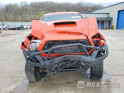 Piąte zdjęcie samochodu w środku: 2016 TOYOTA TACOMA TRD SPORT VIN:5TFSZ5AN8GX032993 - miniatura