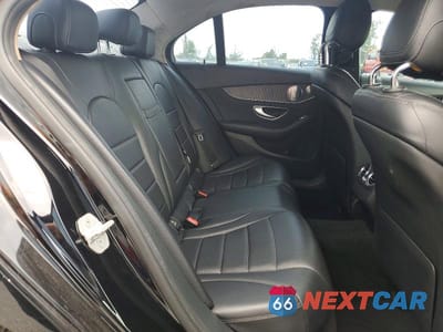Zdjęcie 10 z 12 samochodu: 2016 MERCEDES-BENZ C 300 4MATIC VIN:55SWF4KB0GU100799 - miniatura