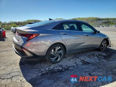 Trzecie zdjęcie samochodu z tyłu: 2025 HYUNDAI ELANTRA LIMITED VIN:KMHLP4DG2SU958250 - miniatura