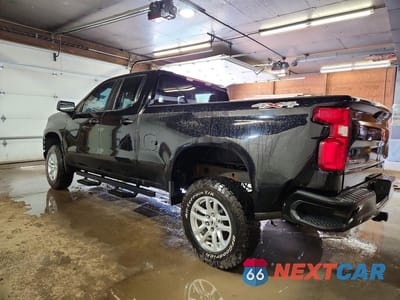 Drugie zdjęcie samochodu z przodu: 2019 CHEVROLET SILVERADO K1500 RST VIN:1GCRYEED4KZ361836 - miniatura