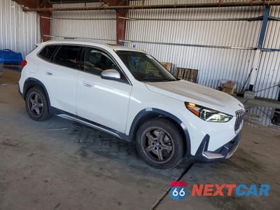 Czwarte zdjęcie samochodu z boku: 2024 BMW X1 XDRIVE28I VIN:WBX73EF08R5Y33073 - miniatura