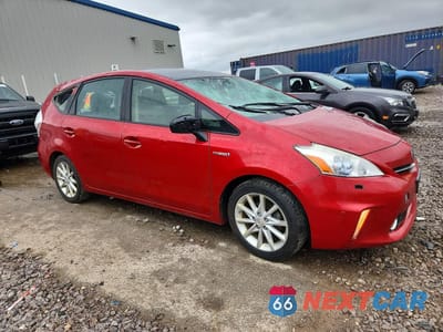 Czwarte zdjęcie samochodu z boku: 2013 TOYOTA PRIUS V FIVE VIN:JTDZN3EU7D3269428 - miniatura