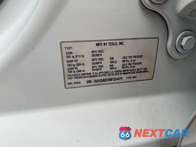 Zdjęcie 10 z 10 samochodu: 2022 TESLA MODEL Y VIN:7SAYGAEE4NF324475 - miniatura