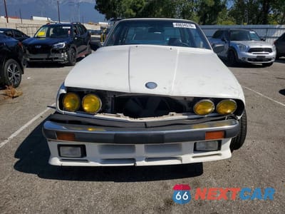 Piąte zdjęcie samochodu w środku: 1985 BMW 325 E AUTOMATIC VIN:WBAAB6400F1014489 - miniatura