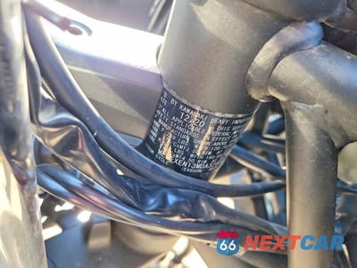 Zdjęcie 10 z 10 samochodu: 2021 KAWASAKI EX650 N VIN:ML5EXEN13MDA32887 - miniatura