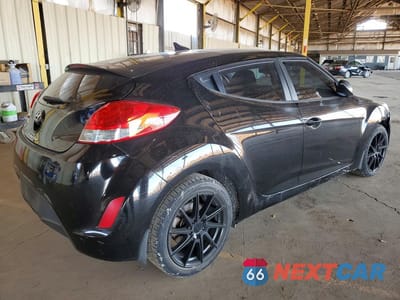 Trzecie zdjęcie samochodu z tyłu: 2013 HYUNDAI VELOSTER BASE VIN:KMHTC6AD2DU165180 - miniatura