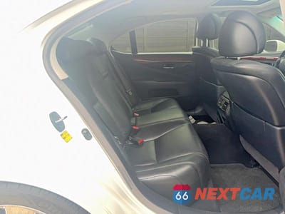 Zdjęcie 6 z 14 samochodu: 2012 LEXUS LS 460 BASE VIN:JTHBL5EF2C5108619 - miniatura