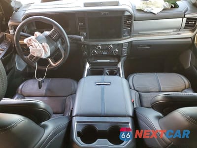 Zdjęcie 8 z 12 samochodu: 2025 FORD F250 SUPER DUTY VIN:1FT8W2BM8SED06981 - miniatura