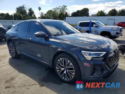 Czwarte zdjęcie samochodu z boku: 2024 AUDI Q8 E-TRON SPORTBACK PREMIUM PLUS VIN:WA1CAAGE6RB035171 - miniatura