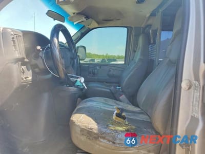 Zdjęcie 7 z 13 samochodu: 2005 CHEV EXPRESS G2500 VIN:1GCGG25U951248878 - miniatura