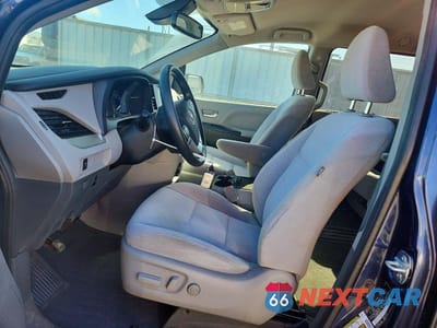 Zdjęcie 7 z 13 samochodu: 2020 TOYOTA SIENNA LE 8-PASSENGER VIN:5TDKZ3DCXLS062561 - miniatura