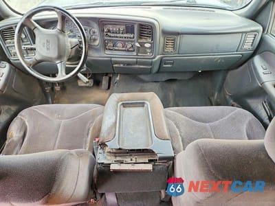 Zdjęcie 8 z 12 samochodu: 2001 GMC NEW SIERRA C1500 VIN:1GTEC19T61E185398 - miniatura