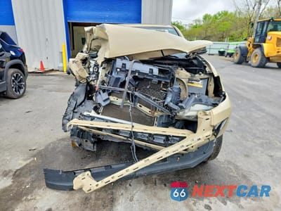 Piąte zdjęcie samochodu w środku: 2018 TOYOTA TACOMA LIMITED VIN:3TMGZ5AN6JM138765 - miniatura