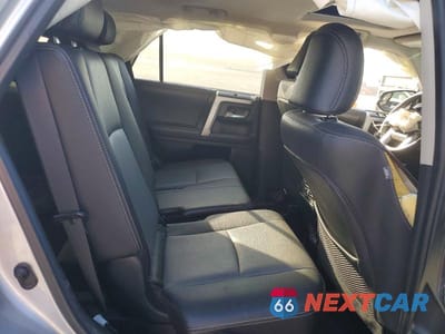 Zdjęcie 10 z 12 samochodu: 2021 TOYOTA 4RUNNER SR5 PREMIUM VIN:JTENU5JR6M5904184 - miniatura