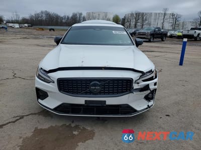Piąte zdjęcie samochodu w środku: 2025 VOLVO S60 ULTRA VIN:7JRL12GD0SG367460 - miniatura