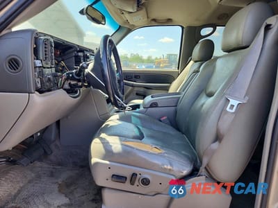 Zdjęcie 7 z 14 samochodu: 2003 GMC YUKON VIN:1GKEK13T63R203796 - miniatura