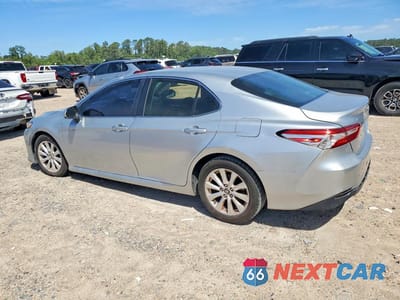 Drugie zdjęcie samochodu z przodu: 2018 TOYOTA CAMRY LE VIN:4T1B11HKXJU501453 - miniatura