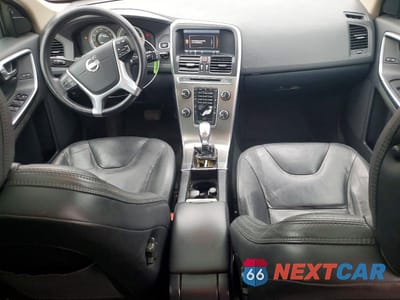 Zdjęcie 8 z 13 samochodu: 2013 VOLVO XC60 3.2 VIN:YV4952DL2D2381656 - miniatura