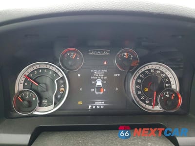 Zdjęcie 9 z 12 samochodu: 2022 RAM 1500 CLASSIC SLT VIN:1C6RR7LTXNS223774 - miniatura