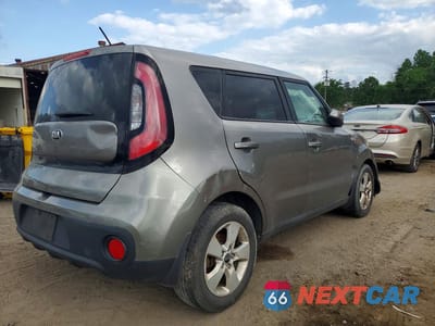 Trzecie zdjęcie samochodu z tyłu: 2018 KIA SOUL BASE VIN:KNDJN2A26J7602086 - miniatura